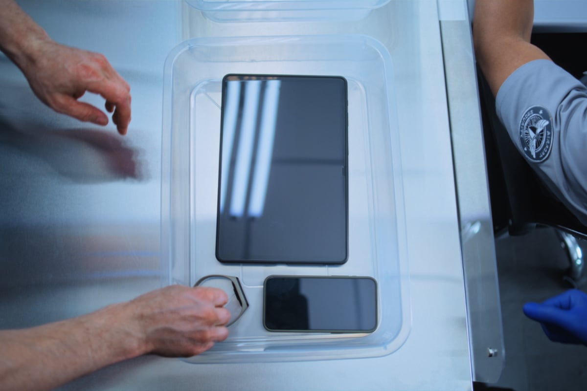 4 Countries That Penalize Travelers For Not Giving Their Phone Passwords