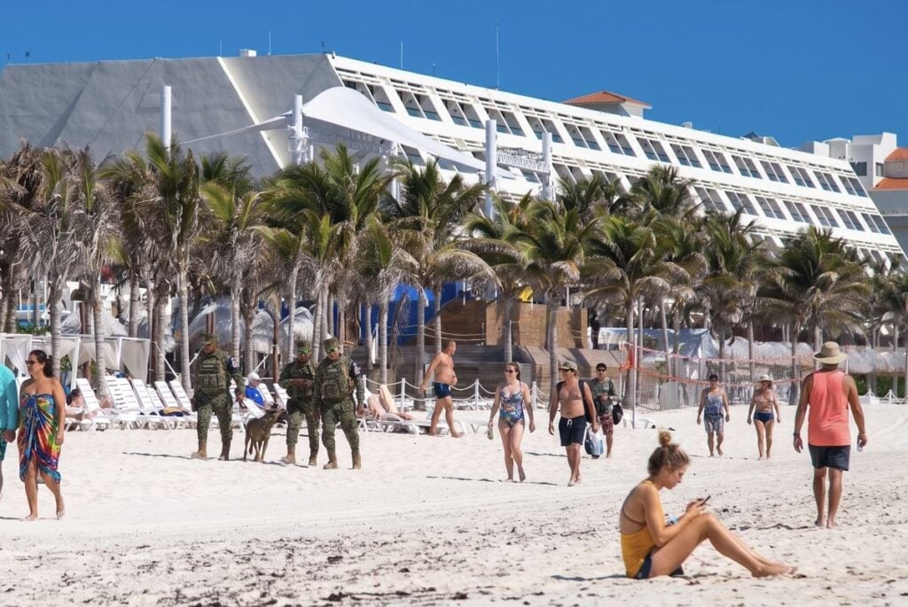 U.S. Issues New Travel Alert For Mexico To NOT Pack These 3 Items Amid Strict Border Screening