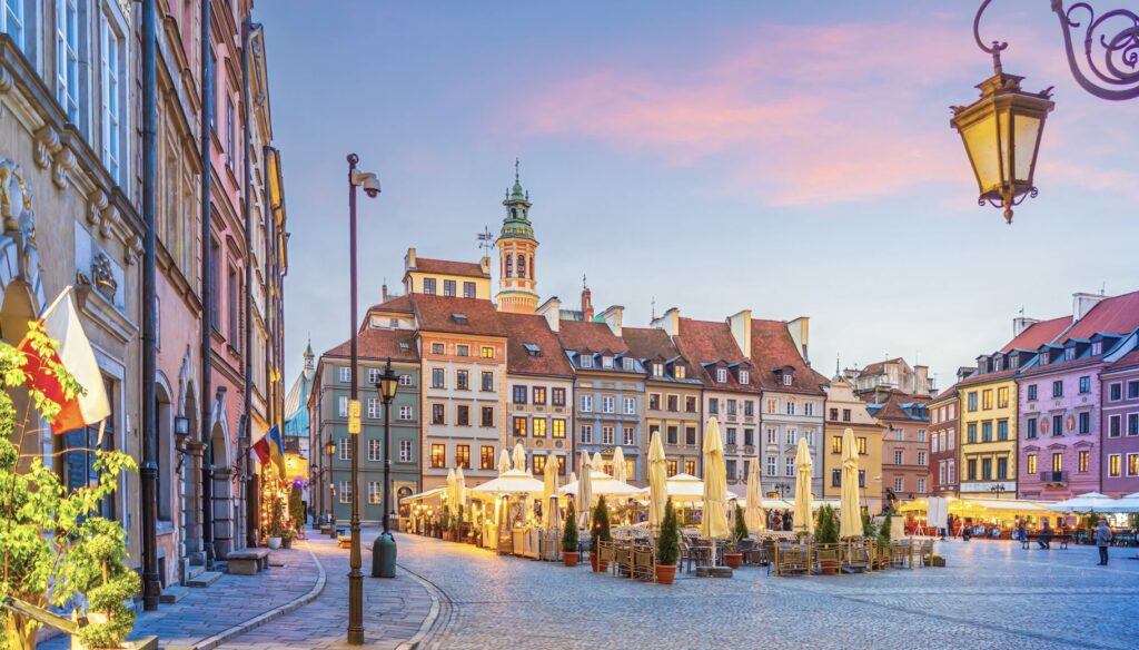 Warsaw Square and patio dining