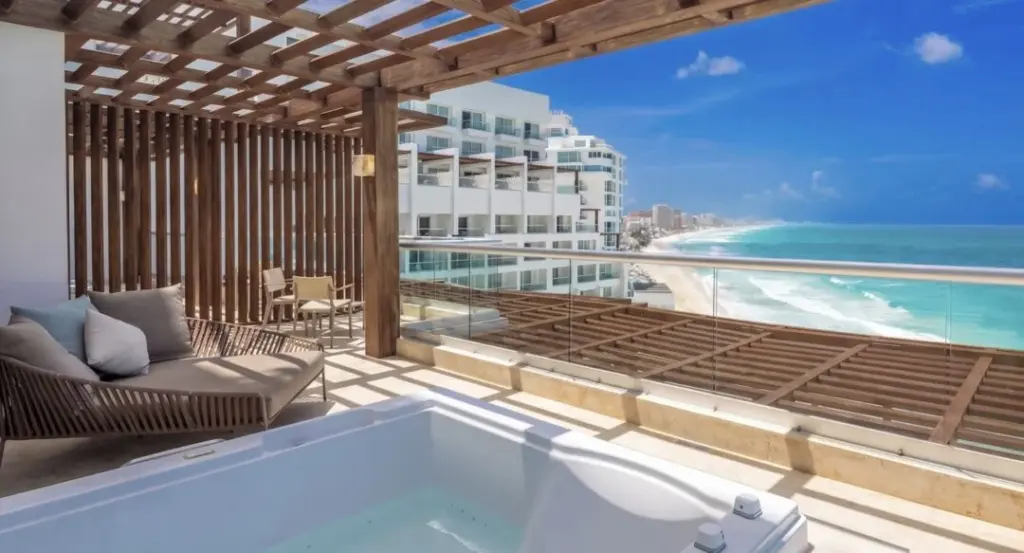 Sun Palace