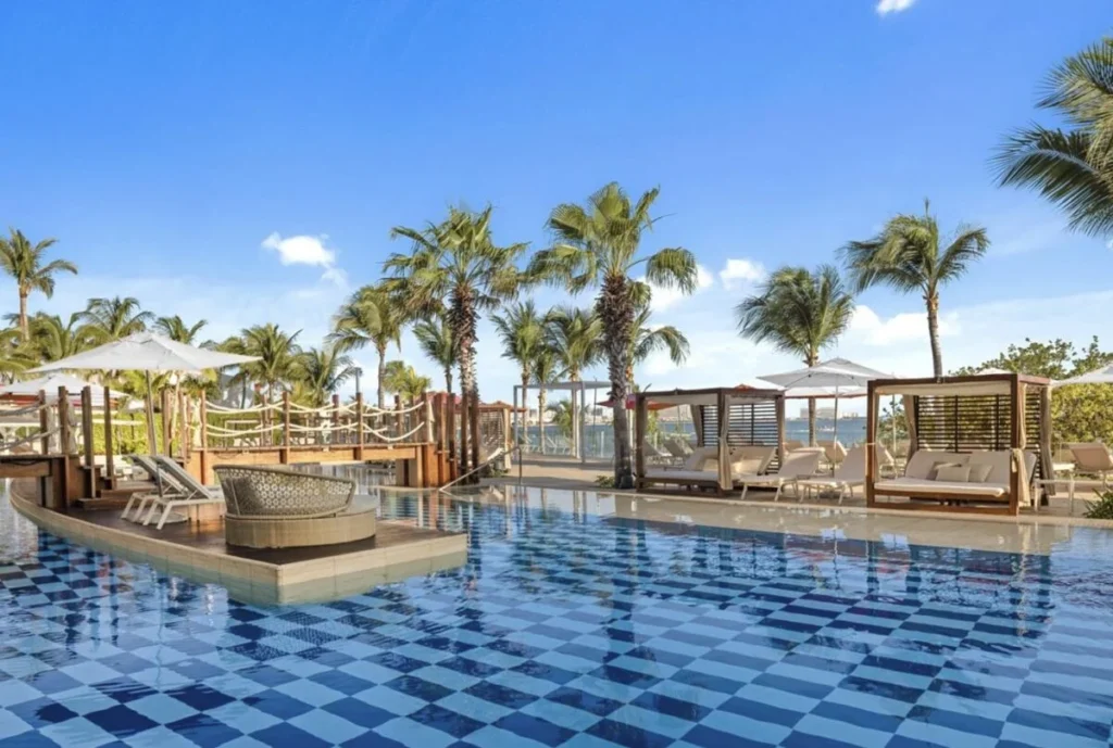 Amare-Cancun-Pool