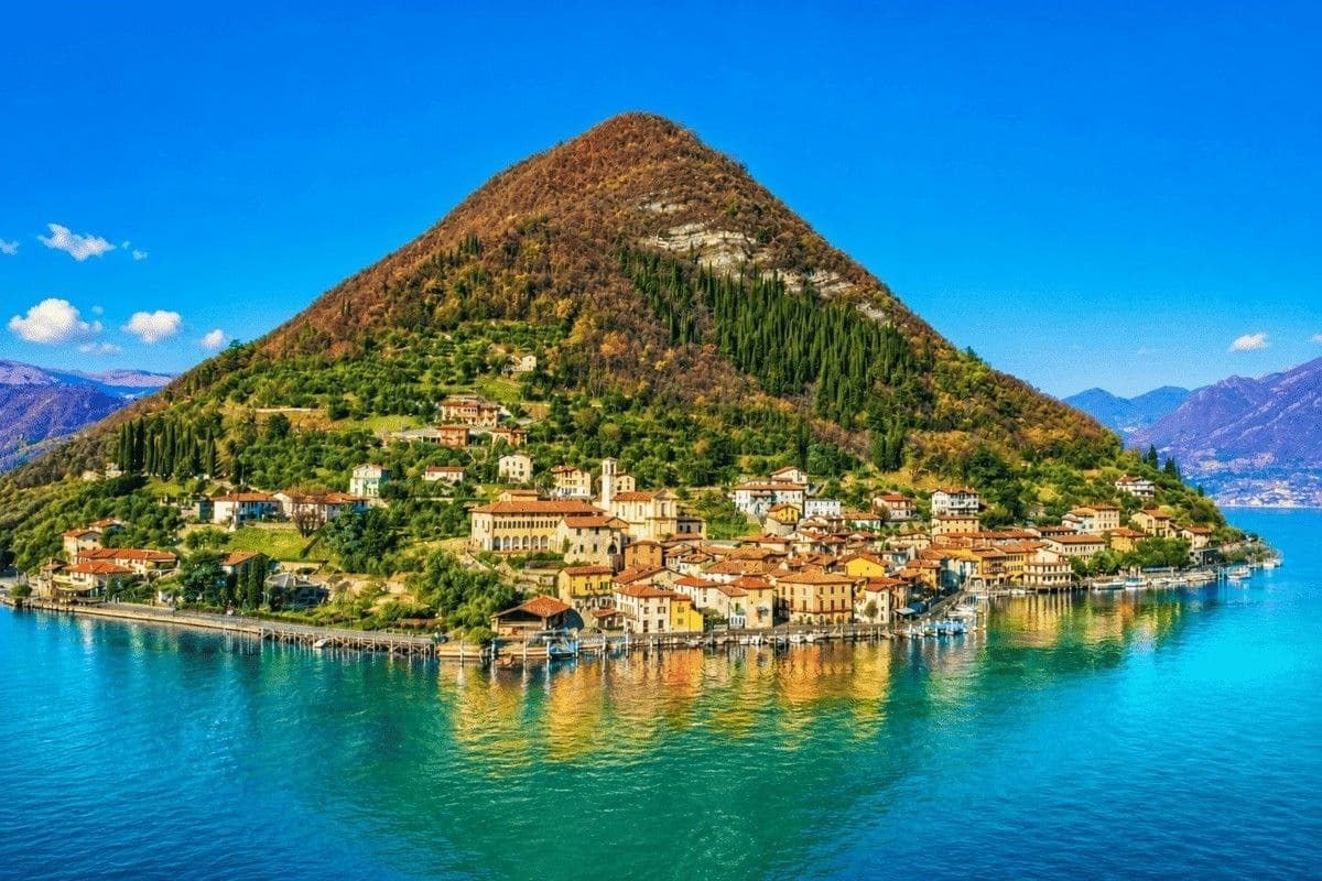 This Car Free Island Town In The Middle Of A Pristine Lake Is Italy's Best Kept Secret