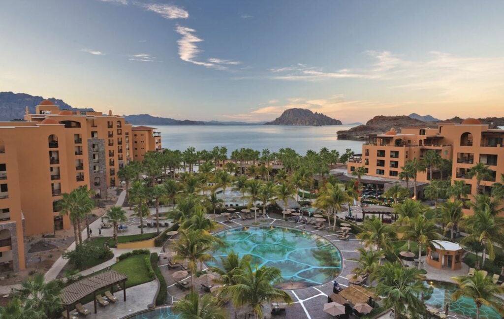 Villa Del Palmar Resort