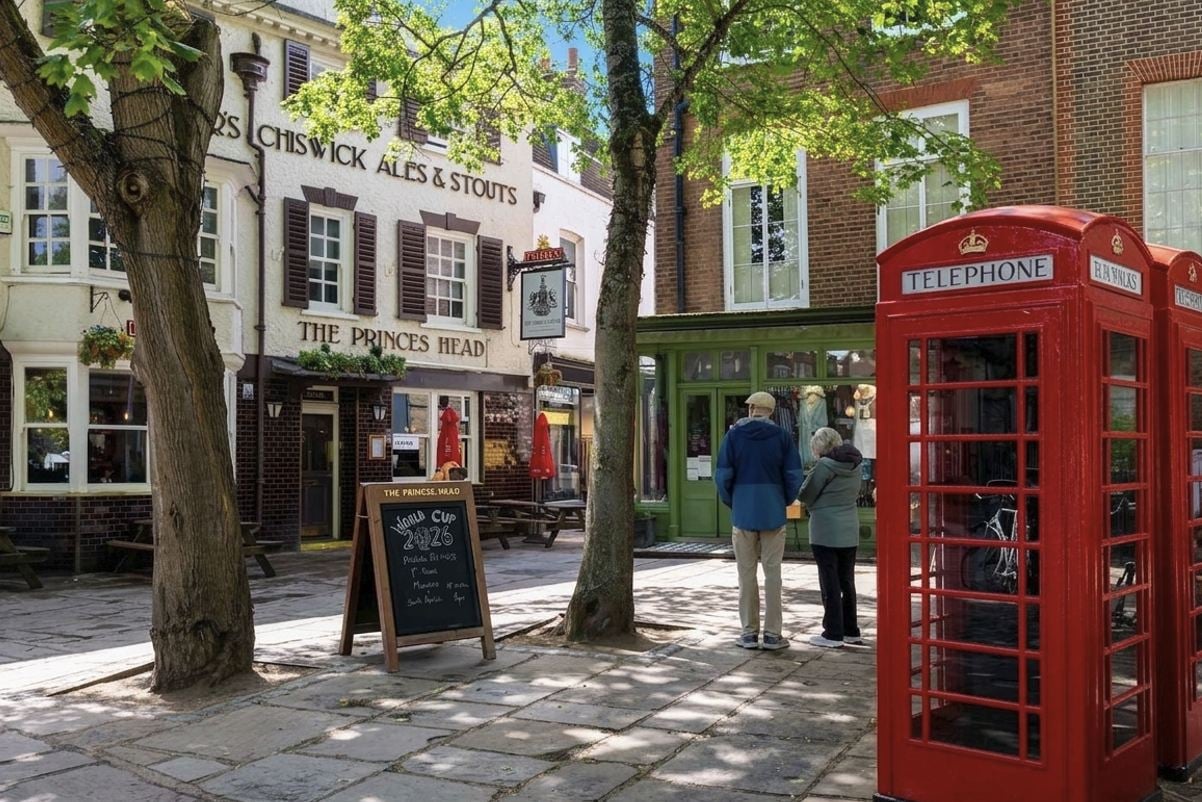 The Storybook London Village Where ‘Ted Lasso’ Filmed Is A Real Life Postcard 25 Minutes From The Airport