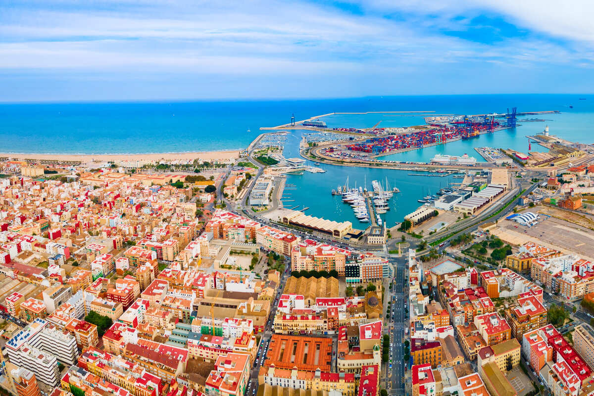 This Mediterranean Spanish City With Miles Of Golden Sand, 300 Days Of Sunshine, And $10 Tapas Is Surging In Popularity