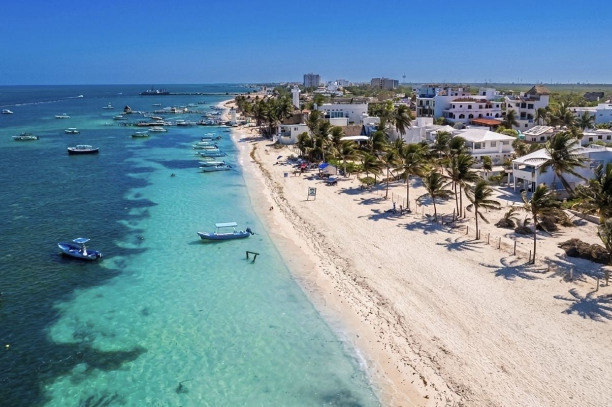 This Safe Mexican Beach Town Only 30 Minutes From Cancun Has White Sand, 85°F Octobers, And $1 Tacos