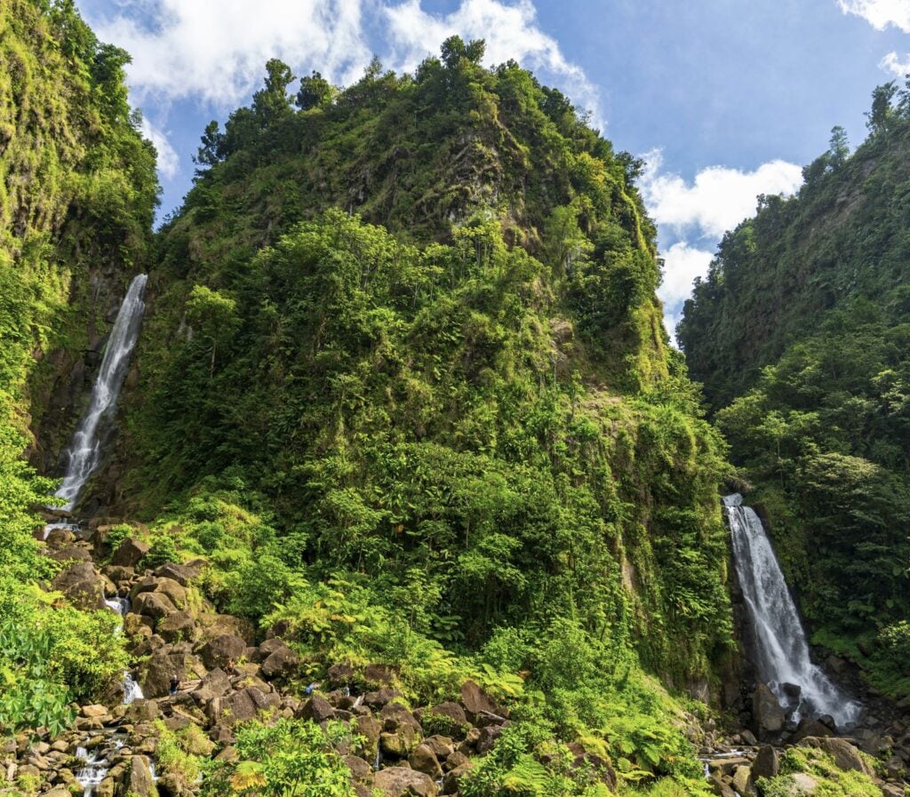 多米尼克, 特拉法加瀑布 