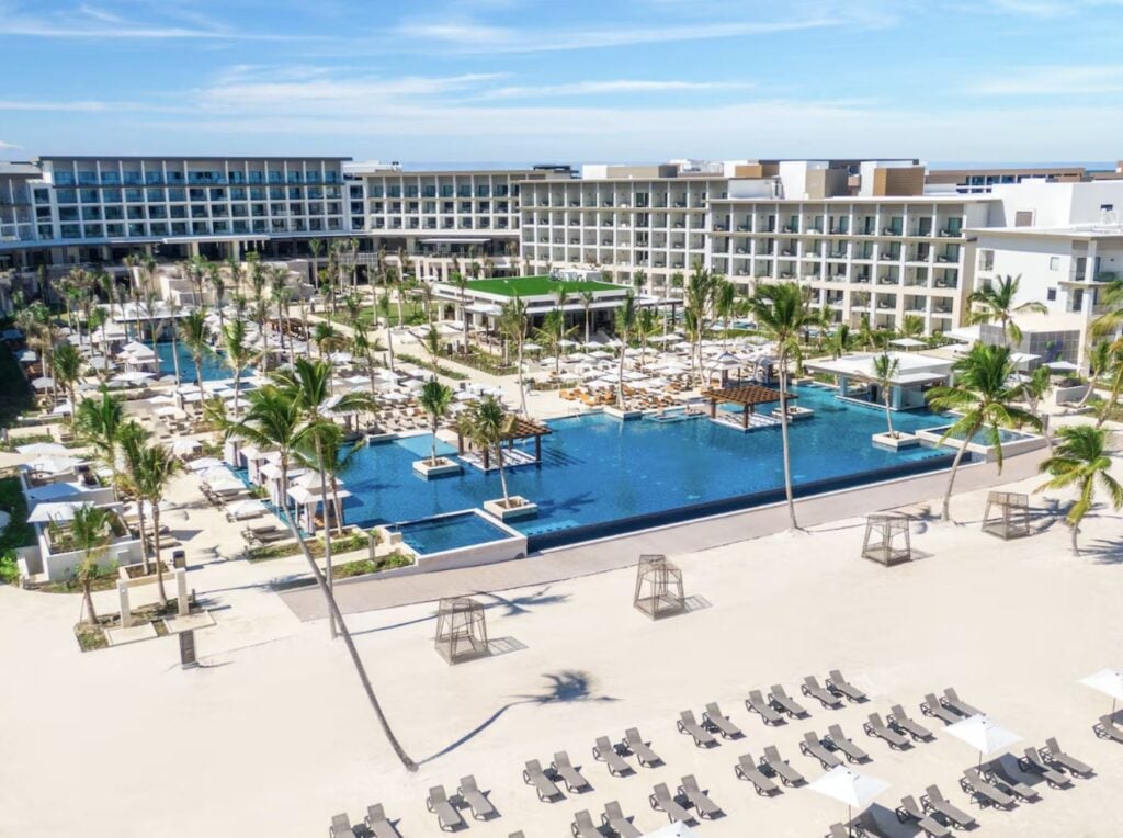 Hyatt-Zilara-Pool